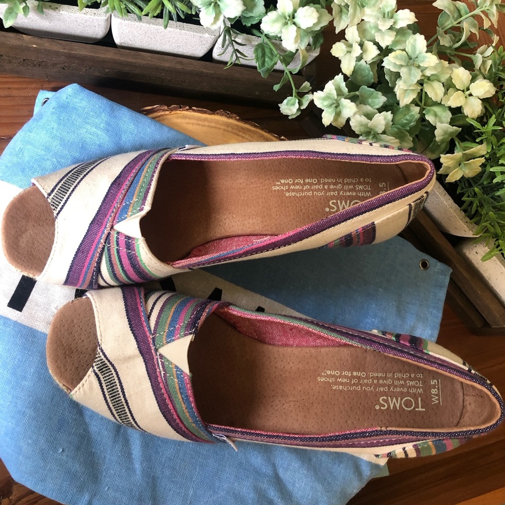 Toms Cork Wedge Heels Open Toe Multi striped Sandals.  Size 8.5 - Picture 4 of 4